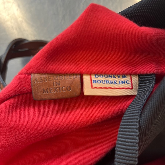 Dooney & Bourke blk tote - Picture 11 of 15